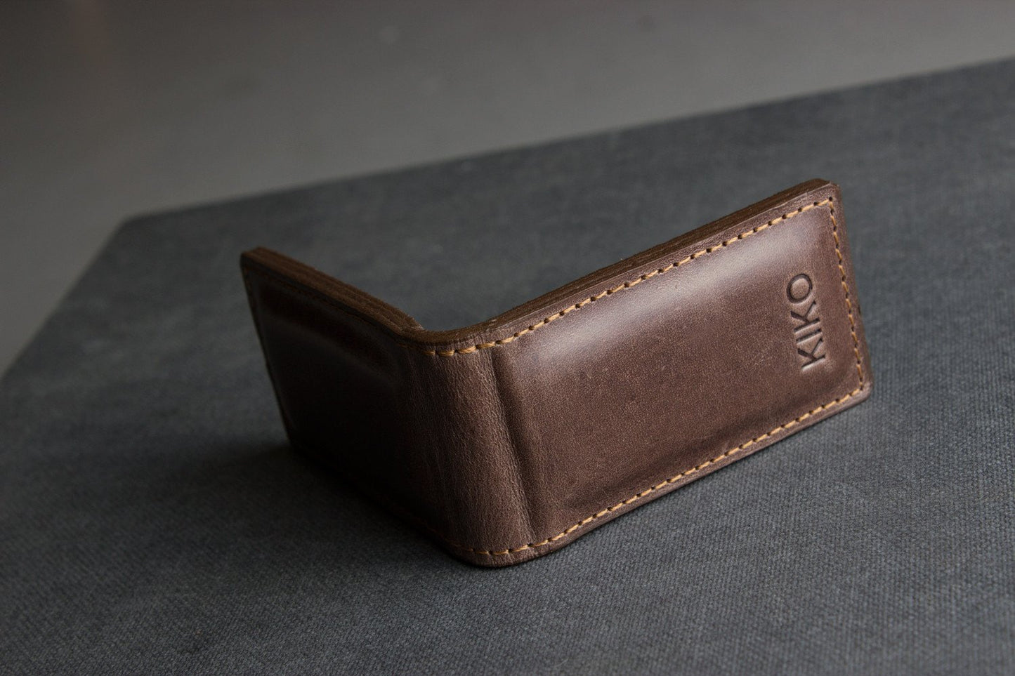 Compact Magnetic Money Clip - Cowhide