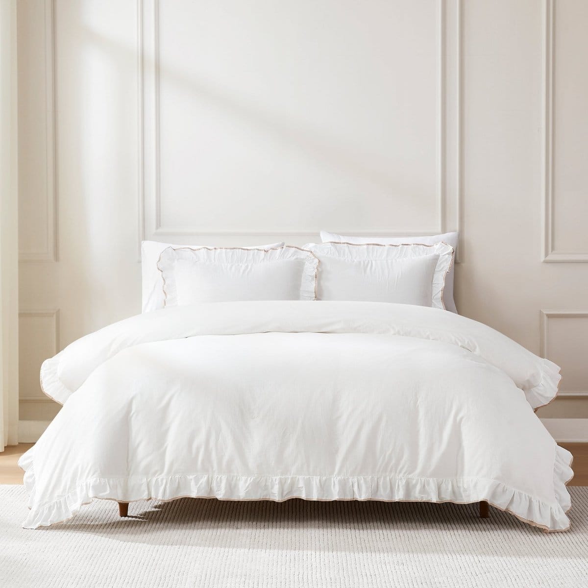 Shop Reyna contrast edge duvet cover at Totul.Shop. Modern design, 100% cotton. Quality bedding for elevated comfort.