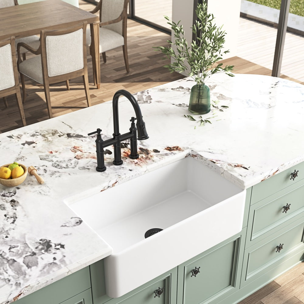 White Farmhouse Kitchen Sink Single Undermount Apron Sink_1