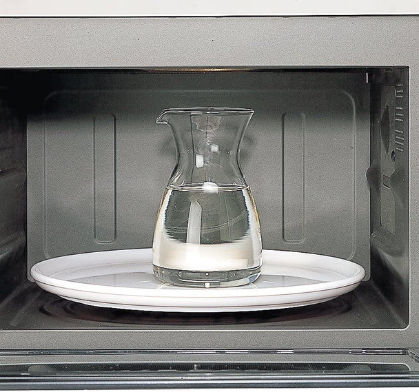 Hario glass decanter 400ml (13.5oz). Heat-resistant Japanese glass with easy-pour spout. Perfect for coffee, tea & beverages. Made in Japan.