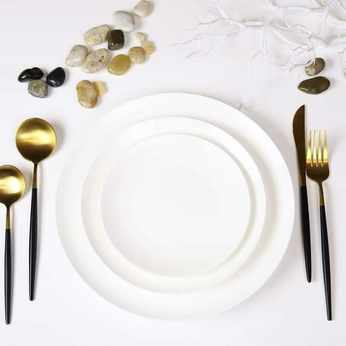 Sleek Thin Edged White Dinner Plates
Fine Bone China
Smooth Glaze Finish